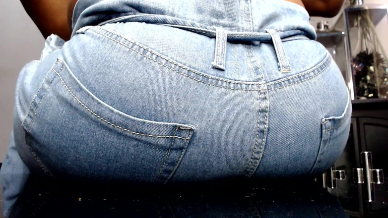 Maeling: I genitori hanno rovinato in jeans culo-fyxiation con culo gigante...