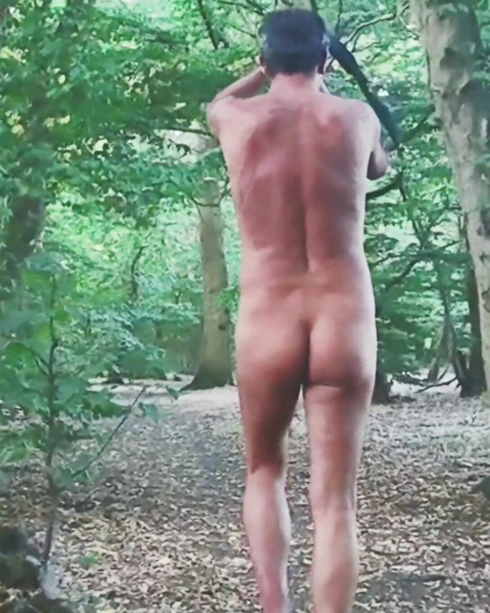 MaleModel: 裸体伍德兰步行