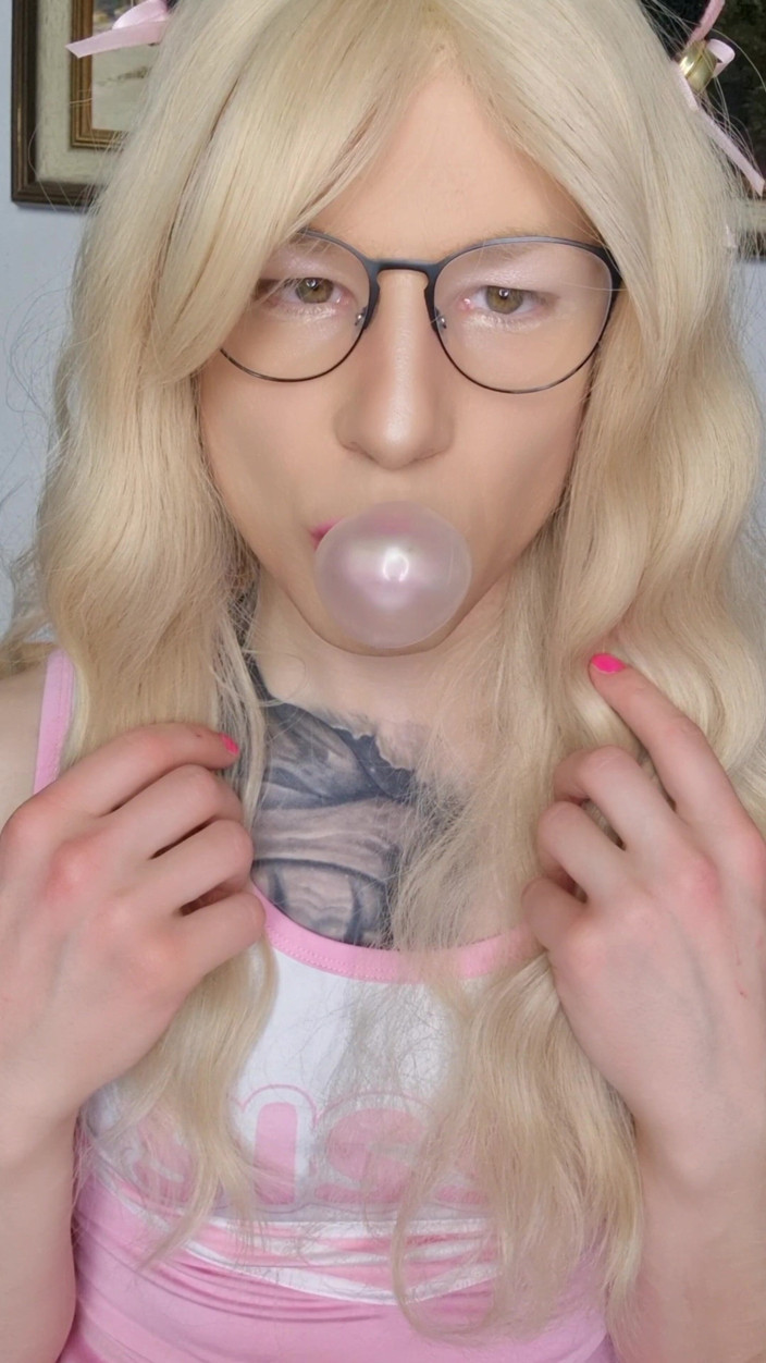 Sissy Adventures: Bubble Gum Sissy