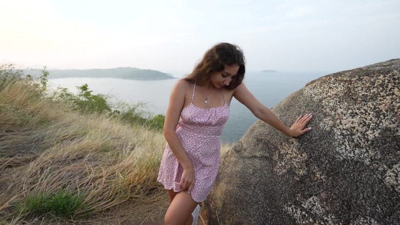 Kriss Kiss: Beautiful Sunrise with a Huge Cock in My Mouth and...