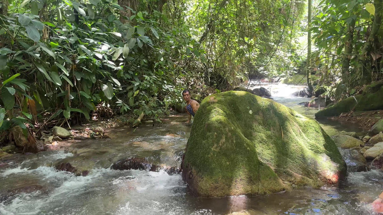 Julianaburning: Little Dwarf Finds a Strange Woman Bathing in the River,...
