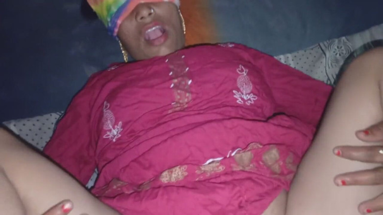 Amrita for you: Bhabhi Ko Pela in huis Hindi-video