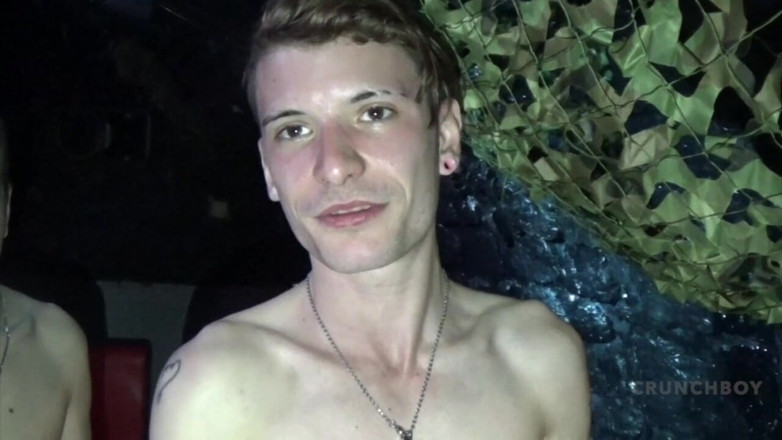 Gaybareback: サミュエルはバックルームでテオによって生ハメ犯された