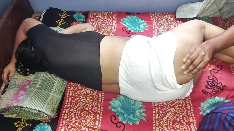 Maishaqueen: My Elder Stepsister Was Resting and I Fuck Her