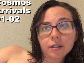 Cosmos naked readers: ジェイミー・ベイは裸で宇宙の到着を読んでいる
