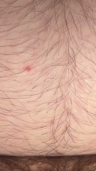 Me fodendo com um vibrador de vidro