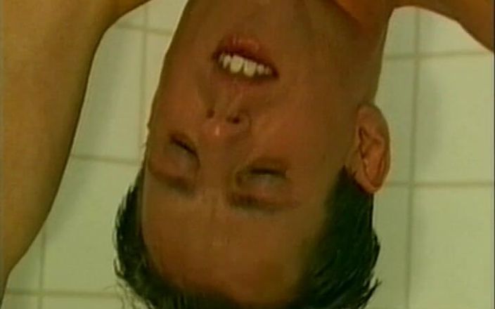 Gay 90's Vintage Porn: Dotados disfrutando del juego oral # 5