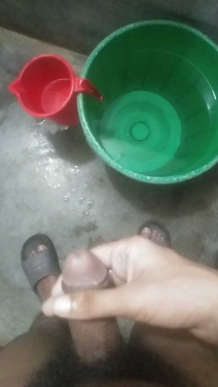 Viral_tiktokar: Nemohla jsem v noci, tak jsem šla na záchod