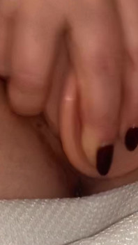 Lena Cox - masturbation avec squirt