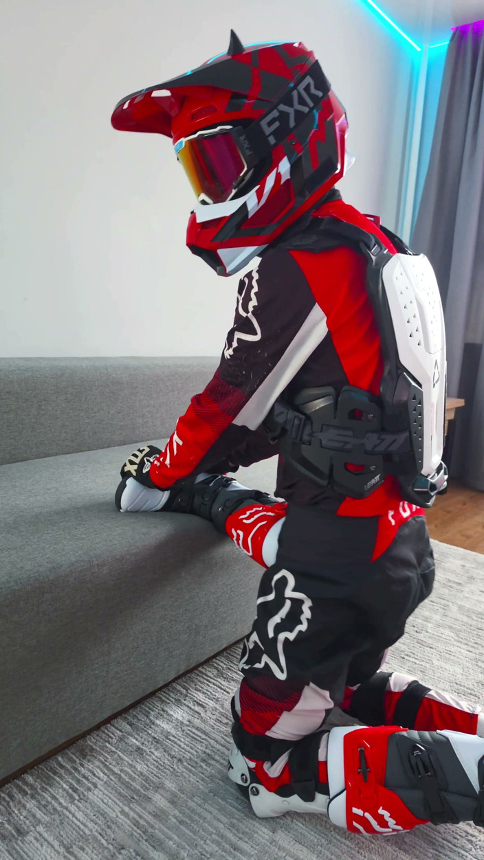 Sneakersmax98: Playing with Motorcycle Boots