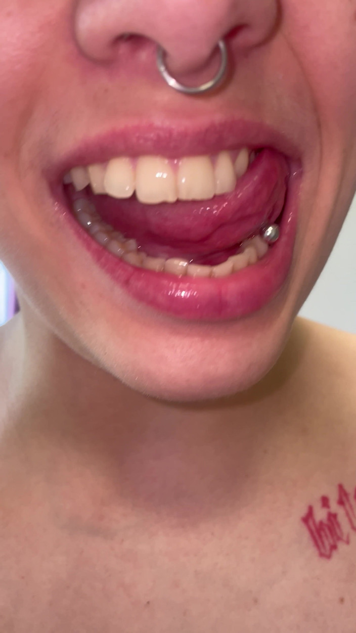 Glitterqueen1999: Mouth Tour No Makeup Teeth Tongue Uvula Tonsils Check