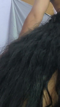Seksi güzel kız yaşlı üvey erkek kardeşiyle eğleniyor