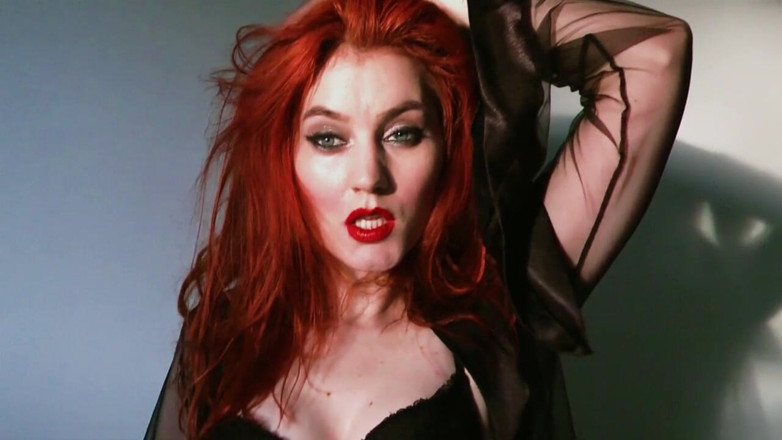 Goddess Celine: Love Bites przez Ruda Piękność