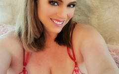 Nikki Nevada: Masturbace na Valentýna 2023