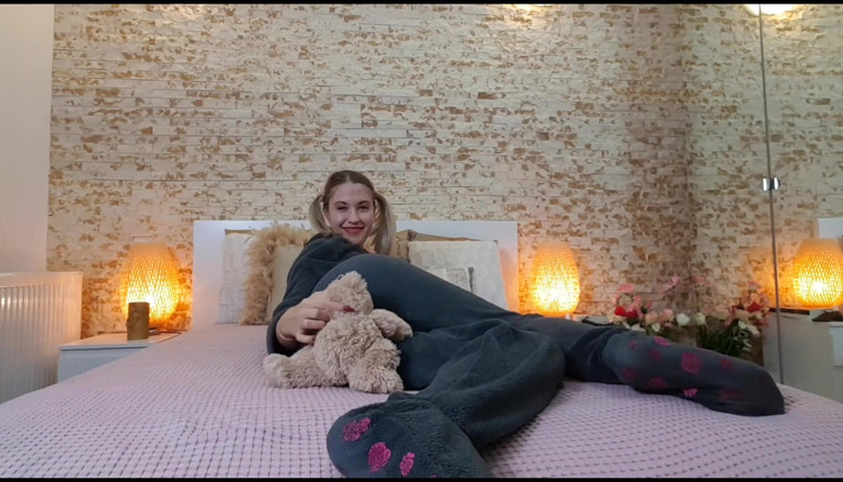 Erotic Tanya: Demi-sœur - en pétant