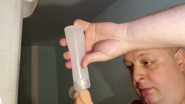 Charlieboy69: Garganta profunda girando vibrador