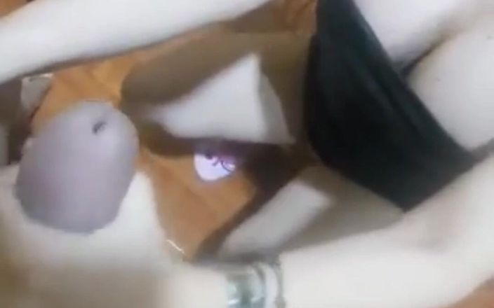 ColomPerx: 我的妻子给了我一个美味的小按摩