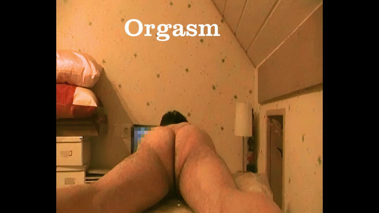 Mark Hannes: Cewek nakal ini lagi asik masturbasi sambil bugil