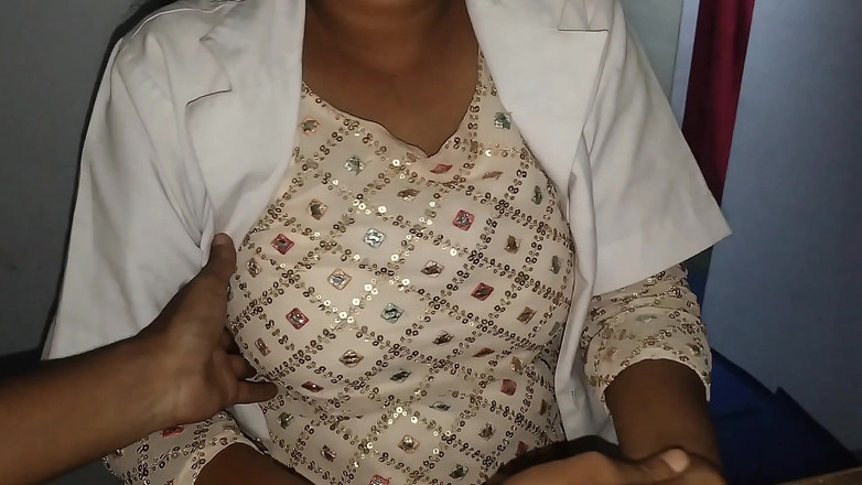 Nirman: Індійська красива лікарка трахається з пацієнтом