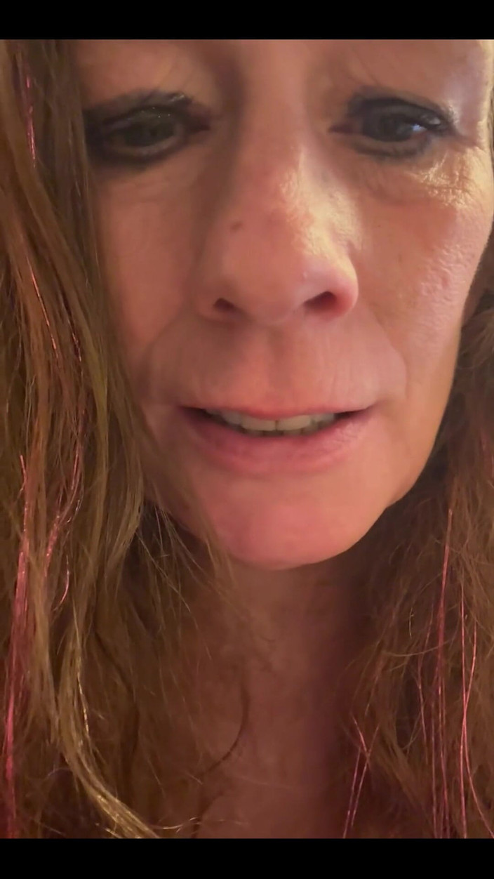 Honeyfleur: Honeyfleurluv tardona ninfomane troia ottiene un nuovo sex toy