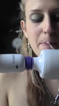 Heiße Einblicke in den pornofilm Nr. 08 von studentin fiona 19