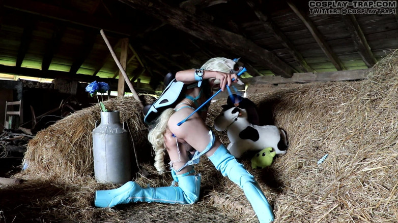 RosalinaxGirl: Rosalina pet cosplay double fun
