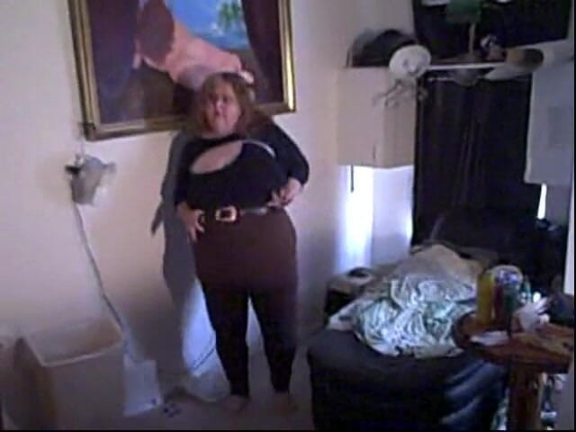 BBW nurse Vicki adventures with friends: 그녀의 물건을 스트럿하는 간호사 Vicki!