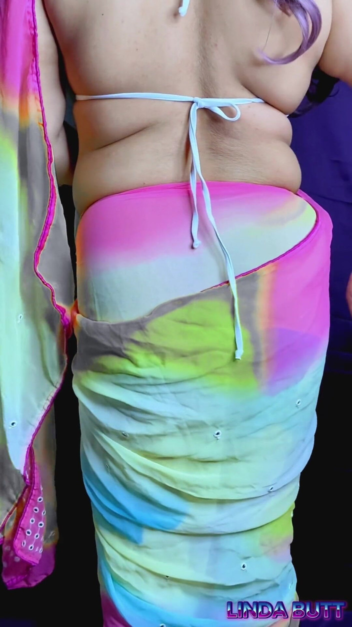 Linda Butt: Üvey kız kardeş üvey erkek kardeşi tarafından sert sikiliyor, sari giyiyor