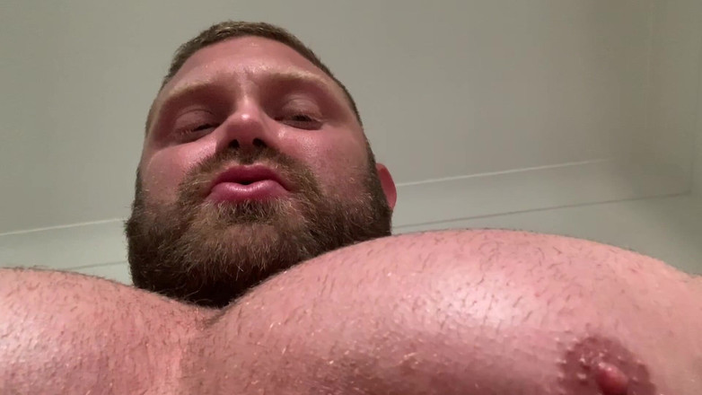 Jack stacked: Fodendo minha bunda e se masturbando no trabalho até eu...