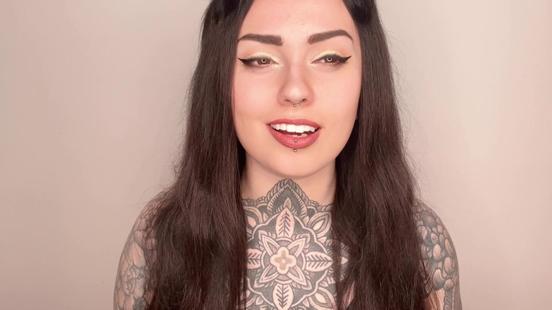 Miss Valentina: 貞操帯に閉じ込める