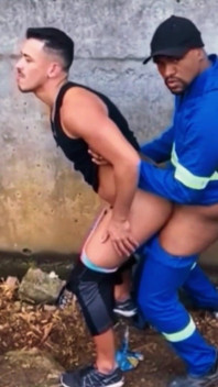Worker Fucks in the Bush Strangers