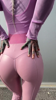 Vind Je Mijn Anuskatzz Kont Leuk in Deze Mooie Legging?