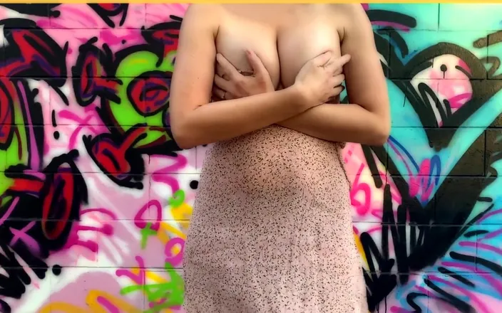 Wifey Does: Heading out in a summer dress to flash
