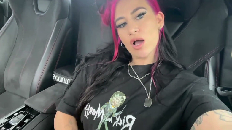 Hayley Quinn: Hayley Quinn tvrdě stříká v Lamborghini