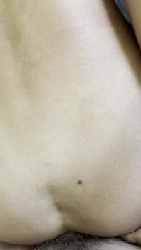 Pipi Nella Doccia Poi Bevi Il Bicchiere Dorato