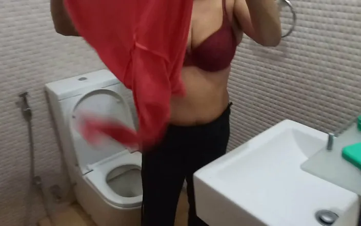 Miya White: Sexy Miya Undress Pee and Bathing in Home Recorded by...