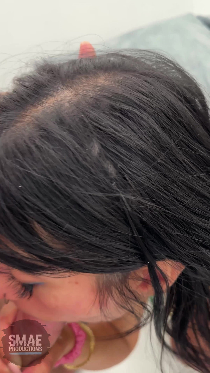 Aaliyah Yasin: Aaliyah Yasin šuká chlapa při pauze z porno natáčení