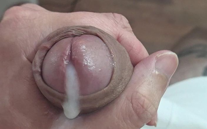 Lkdick8: मेरे बड़े लंड को दिखाना और अच्छा वीर्य निकालना
