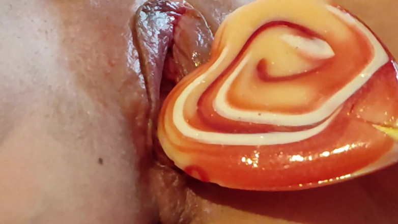Winonna8: Candy e buceta milf brincando