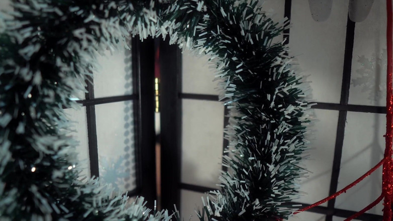 Piper Blush: Buď zlobivá, save Santa the Trip