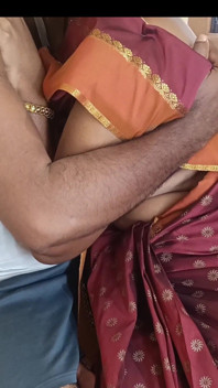 Sesso con casalinga e lesbica
