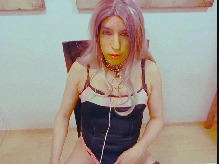 Tammy sissy slave: Shemale Almari Menyentuh Diri Sendiri