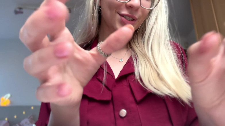 Goddess_Bella_Rae: 意地悪な女の子がくすぐりで罰を与える ASMR