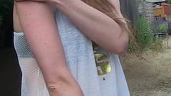 Samatha Bentley pisses outdoor