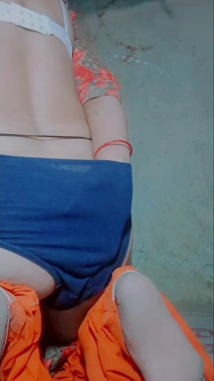TricolorMusic3: Fofa quente indiana menina muito sexy e quente mamas sexo...