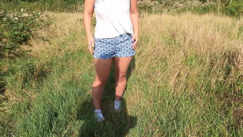 69KnkyKouple69: Coppia kinky - mais campo di mais culo grosso formosa moglie...