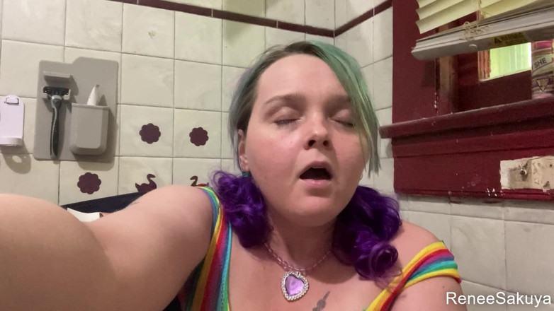 Renee Sakuya: Regenbogen-body, hitachi auf nippeln und muschi, schnelles sperma