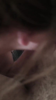 Pancutan besar-besaran amatur dalam mulut menelan blowjob deepthroat