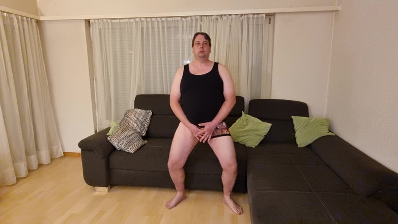 Pascal Dichter: Orgasme Sur Le Canapé En POV