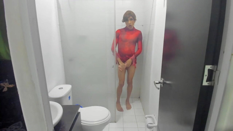 Gigi Prince: Colombian Femboy Juicy Ass Twerk with Dildo in the Shower